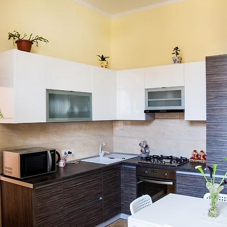 Soborna Comfort Place Apartment Lviv Ngoại thất bức ảnh